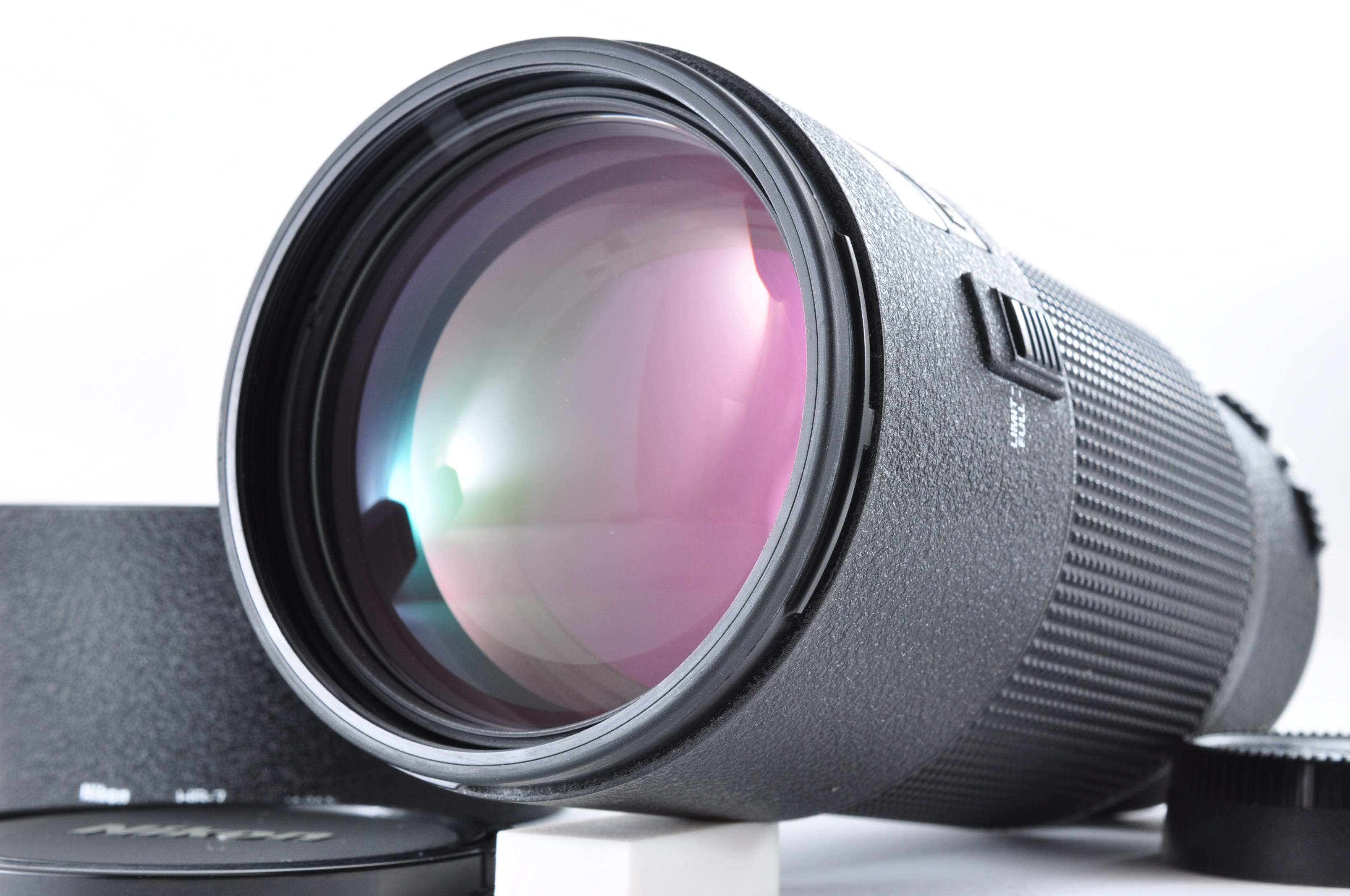 Nikon 80-200mm f/2.8D ED AF Zoom Nikkor Lens + Hood [Near